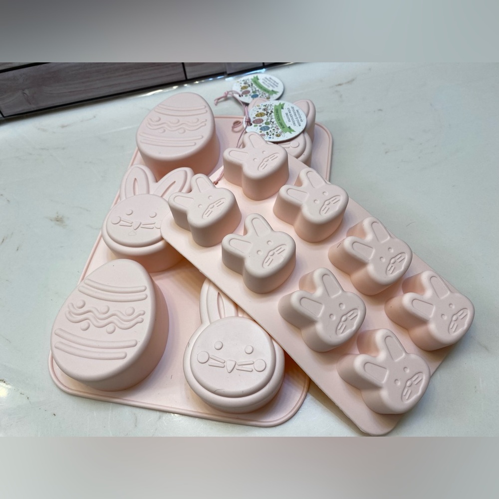 Bunny Boulevard   ❤️Bunny&Egg  Cake Baking Mold  & Bunny chocolate mold set NWT